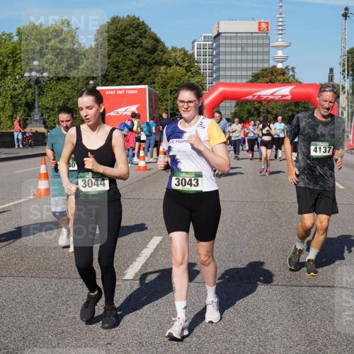 07.09.2025 - BARMER Alsterlauf Yannick Fuchs http://msf.ph/oto/8826813 07.09.2025 10:07:01 Laufen 2558, 40, 3044, 3043, 4137 meine-sportfotos.de
