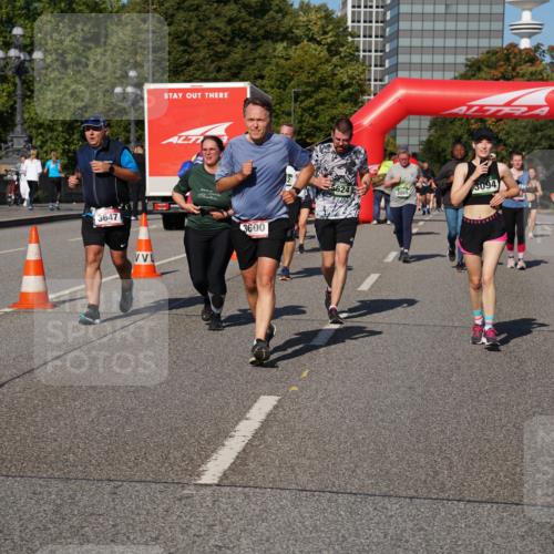 07.09.2025 - BARMER Alsterlauf Yannick Fuchs http://msf.ph/oto/8826821 07.09.2025 10:07:05 Laufen 3647, 3600, 624, 3094, 4380, 4313 meine-sportfotos.de