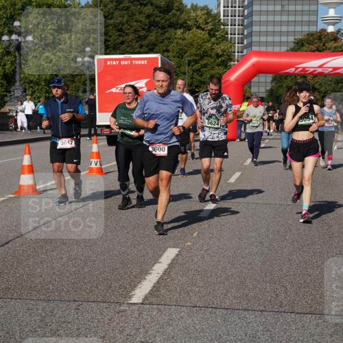 07.09.2025 - BARMER Alsterlauf Yannick Fuchs http://msf.ph/oto/8826822 07.09.2025 10:07:05 Laufen 3647, 3600, 5624, 309, 4381, 4380, 4315 meine-sportfotos.de