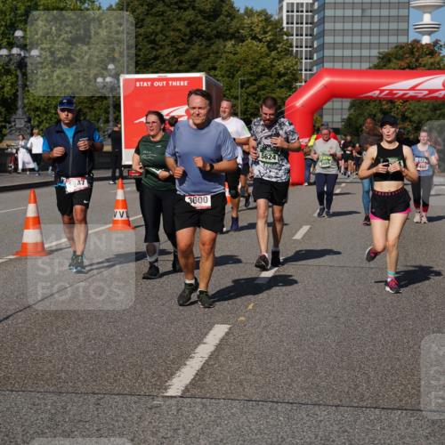 07.09.2025 - BARMER Alsterlauf Yannick Fuchs http://msf.ph/oto/8826823 07.09.2025 10:07:05 Laufen 47, 3600, 5624, 3089, 4381, 2460, 4380, 4313 meine-sportfotos.de