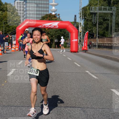 07.09.2025 - BARMER Alsterlauf Yannick Fuchs http://msf.ph/oto/8826842 07.09.2025 10:07:14 Laufen 4418, 127, 3828, 5010, 8330 meine-sportfotos.de