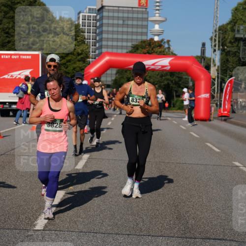 07.09.2025 - BARMER Alsterlauf Yannick Fuchs http://msf.ph/oto/8826851 07.09.2025 10:07:18 Laufen 3828, 832 meine-sportfotos.de