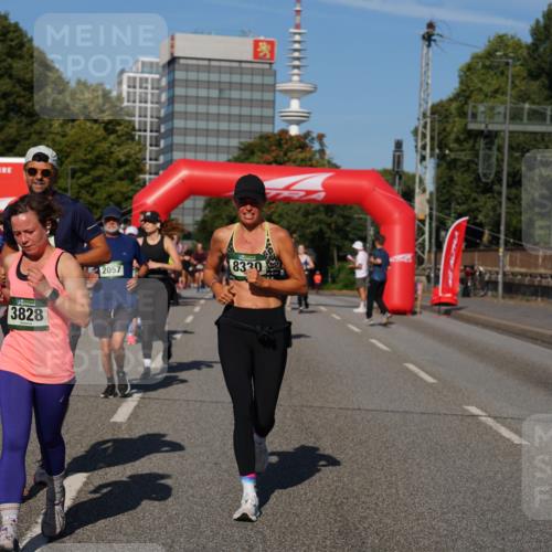 07.09.2025 - BARMER Alsterlauf Yannick Fuchs http://msf.ph/oto/8826853 07.09.2025 10:07:18 Laufen 3828, 2057, 8330 meine-sportfotos.de