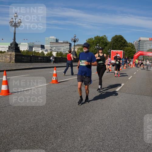 07.09.2025 - BARMER Alsterlauf Yannick Fuchs http://msf.ph/oto/8826871 07.09.2025 10:07:22 Laufen 205 meine-sportfotos.de