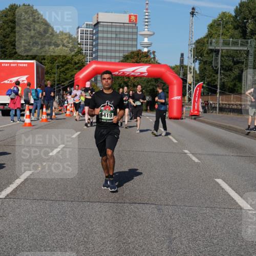 07.09.2025 - BARMER Alsterlauf Yannick Fuchs http://msf.ph/oto/8826877 07.09.2025 10:07:24 Laufen 15, 5419 meine-sportfotos.de