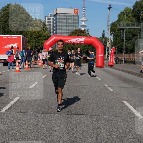 07.09.2025 - BARMER Alsterlauf Yannick Fuchs http://msf.ph/oto/8826878 07.09.2025 10:07:24 Laufen 419, 5674 meine-sportfotos.de