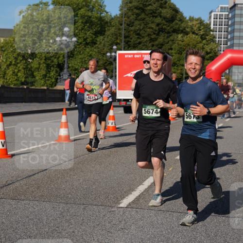 07.09.2025 - BARMER Alsterlauf Yannick Fuchs http://msf.ph/oto/8826894 07.09.2025 10:07:29 Laufen 4515, 5674, 567 meine-sportfotos.de