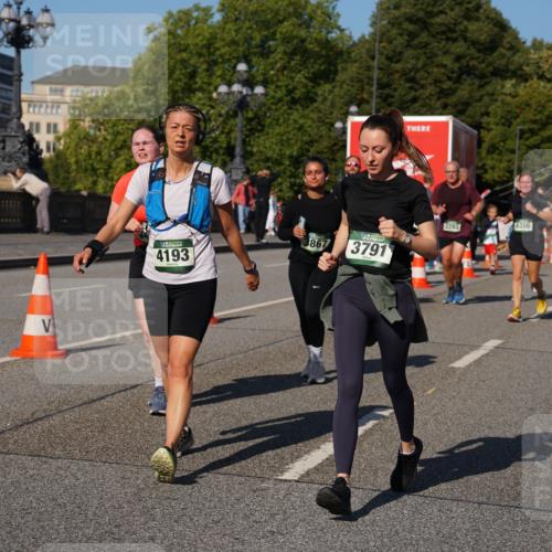 07.09.2025 - BARMER Alsterlauf Yannick Fuchs http://msf.ph/oto/8826917 07.09.2025 10:07:34 Laufen 8356, 2293, 4193, 8867, 3791 meine-sportfotos.de