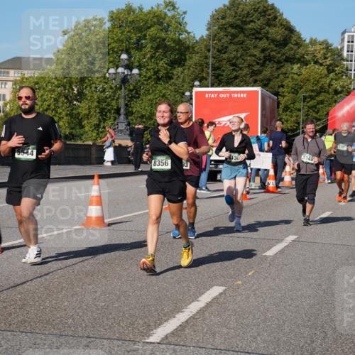 07.09.2025 - BARMER Alsterlauf Yannick Fuchs http://msf.ph/oto/8826920 07.09.2025 10:07:37 Laufen 867, 8356, 93, 130, 3349, 2300, 2283, 6126, 3348, 3703 meine-sportfotos.de