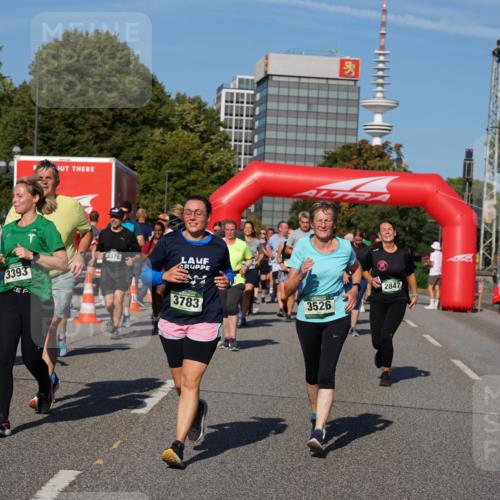 07.09.2025 - BARMER Alsterlauf Yannick Fuchs http://msf.ph/oto/8826951 07.09.2025 10:07:46 Laufen 3036, 3393, 4376, 3783, 3526, 2847 meine-sportfotos.de