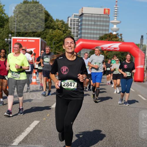 07.09.2025 - BARMER Alsterlauf Yannick Fuchs http://msf.ph/oto/8826962 07.09.2025 10:07:50 Laufen 8039, 6144, 2599, 2200, 2847, 6, 5758, 336, 846 meine-sportfotos.de