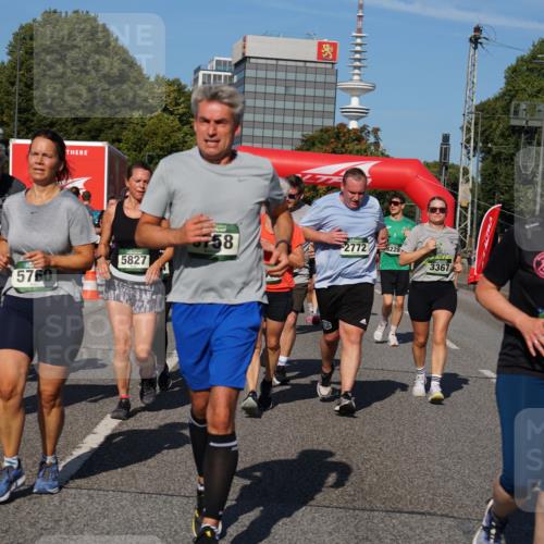 07.09.2025 - BARMER Alsterlauf Yannick Fuchs http://msf.ph/oto/8826979 07.09.2025 10:07:54 Laufen 8126, 2200, 5827, 5760, 58, 2772, 8228, 3367, 846 meine-sportfotos.de