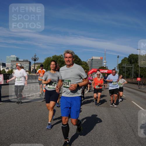 07.09.2025 - BARMER Alsterlauf Yannick Fuchs http://msf.ph/oto/8826985 07.09.2025 10:07:55 Laufen 2017, 8126, 2331, 5760, 5758, 2772, 3367, 2846 meine-sportfotos.de