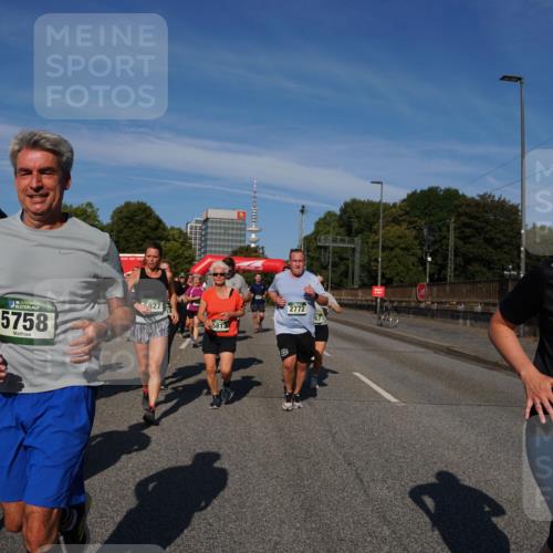 07.09.2025 - BARMER Alsterlauf Yannick Fuchs http://msf.ph/oto/8826988 07.09.2025 10:07:55 Laufen 2331, 36, 5758, 5827, 5813, 2772, 36, 2846 meine-sportfotos.de