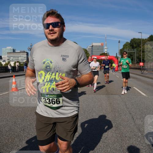 07.09.2025 - BARMER Alsterlauf Yannick Fuchs http://msf.ph/oto/8827008 07.09.2025 10:07:58 Laufen 36, 3366, 36, 8228 meine-sportfotos.de