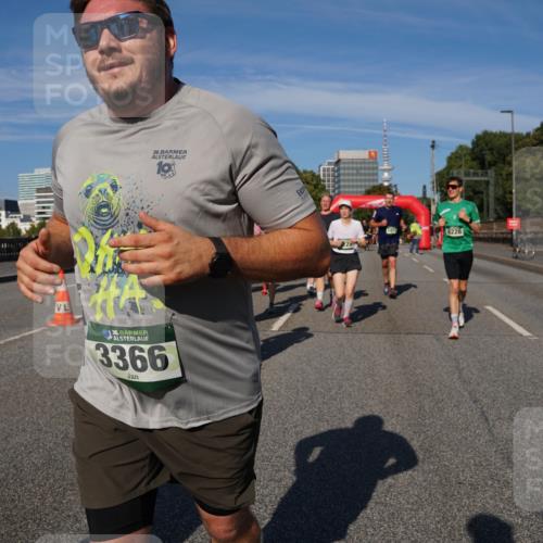 07.09.2025 - BARMER Alsterlauf Yannick Fuchs http://msf.ph/oto/8827009 07.09.2025 10:07:59 Laufen 36, 3366, 36, 8228 meine-sportfotos.de