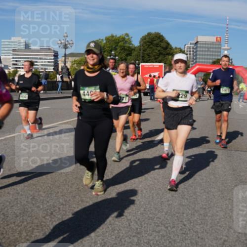 07.09.2025 - BARMER Alsterlauf Yannick Fuchs http://msf.ph/oto/8827013 07.09.2025 10:08:00 Laufen 3126, 44, 229, 5911, 822 meine-sportfotos.de
