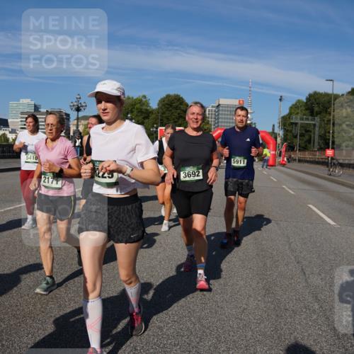 07.09.2025 - BARMER Alsterlauf Yannick Fuchs http://msf.ph/oto/8827022 07.09.2025 10:08:01 Laufen 5410, 2171, 3692, 5911 meine-sportfotos.de