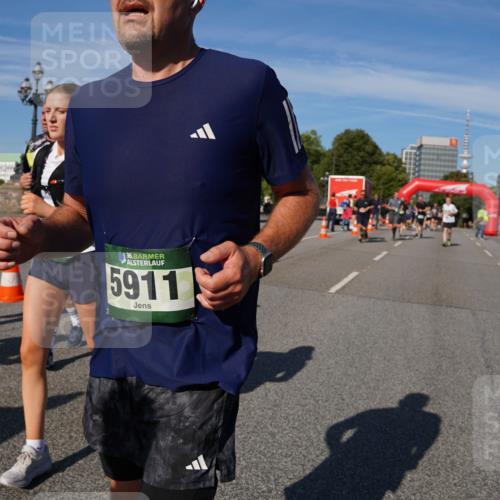 07.09.2025 - BARMER Alsterlauf Yannick Fuchs http://msf.ph/oto/8827031 07.09.2025 10:08:03 Laufen 415, 36, 5911 meine-sportfotos.de