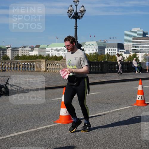 07.09.2025 - BARMER Alsterlauf Yannick Fuchs http://msf.ph/oto/8827035 07.09.2025 10:08:05 Laufen 10, 14 meine-sportfotos.de