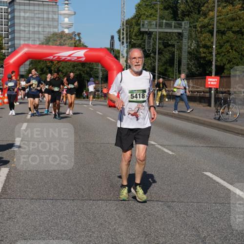 07.09.2025 - BARMER Alsterlauf Yannick Fuchs http://msf.ph/oto/8827045 07.09.2025 10:08:08 Laufen 5956, 5448, 75199, 5175, 5418 meine-sportfotos.de