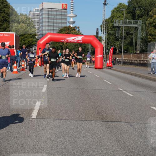 07.09.2025 - BARMER Alsterlauf Yannick Fuchs http://msf.ph/oto/8827056 07.09.2025 10:08:11 Laufen 18, 5630, 6200, 5175 meine-sportfotos.de