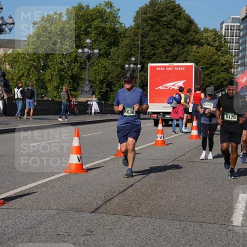 07.09.2025 - BARMER Alsterlauf Yannick Fuchs http://msf.ph/oto/8827067 07.09.2025 10:08:13 Laufen 5630, 6200, 5175, 199, 8145, 5613 meine-sportfotos.de