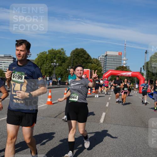 07.09.2025 - BARMER Alsterlauf Yannick Fuchs http://msf.ph/oto/8827091 07.09.2025 10:08:18 Laufen 6200, 6199, 8044, 3613, 6008, 56 meine-sportfotos.de