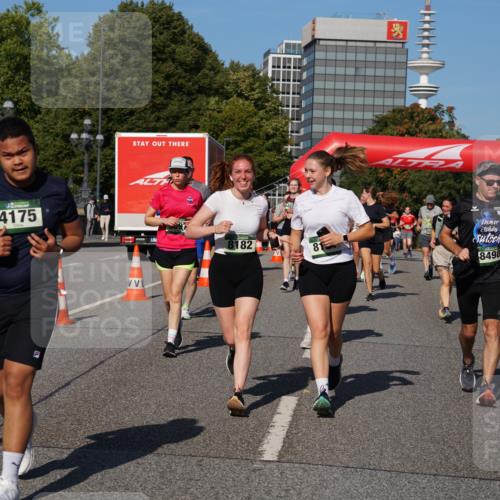 07.09.2025 - BARMER Alsterlauf Yannick Fuchs http://msf.ph/oto/8827114 07.09.2025 10:08:24 Laufen 4175, 10, 8182, 8, 8498, 3302 meine-sportfotos.de