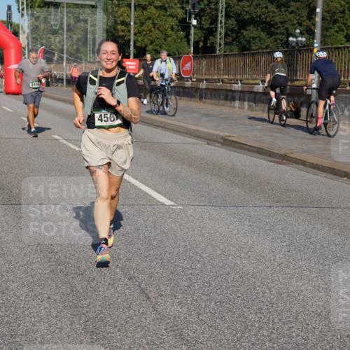 07.09.2025 - BARMER Alsterlauf Yannick Fuchs http://msf.ph/oto/8827139 07.09.2025 10:08:29 Laufen 3444, 3446, 456 meine-sportfotos.de