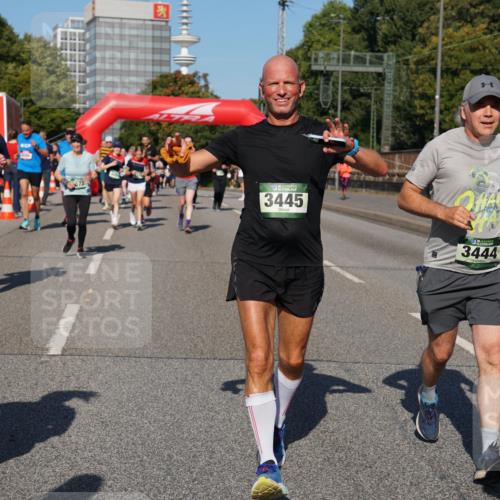 07.09.2025 - BARMER Alsterlauf Yannick Fuchs http://msf.ph/oto/8827161 07.09.2025 10:08:34 Laufen 4792, 873, 3445, 3444, 10 meine-sportfotos.de
