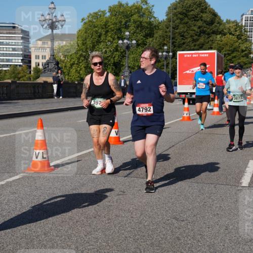 07.09.2025 - BARMER Alsterlauf Yannick Fuchs http://msf.ph/oto/8827167 07.09.2025 10:08:35 Laufen 3486, 397, 4792, 3096, 3873 meine-sportfotos.de