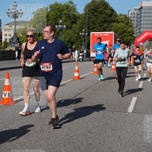 07.09.2025 - BARMER Alsterlauf Yannick Fuchs http://msf.ph/oto/8827169 07.09.2025 10:08:36 Laufen 3973, 4792, 3096, 451, 4899, 3673, 7, 2942 meine-sportfotos.de