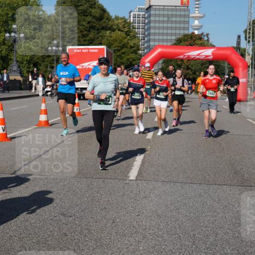 07.09.2025 - BARMER Alsterlauf Yannick Fuchs http://msf.ph/oto/8827173 07.09.2025 10:08:36 Laufen 3090, 4899, 4518, 2942 meine-sportfotos.de