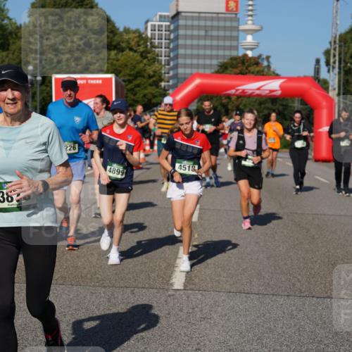 07.09.2025 - BARMER Alsterlauf Yannick Fuchs http://msf.ph/oto/8827177 07.09.2025 10:08:38 Laufen 30, 226, 4899, 36, 4518, 2942 meine-sportfotos.de