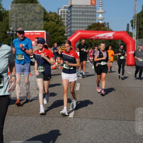 07.09.2025 - BARMER Alsterlauf Yannick Fuchs http://msf.ph/oto/8827179 07.09.2025 10:08:38 Laufen 36, 3873, 2226, 4899, 46, 485, 2942 meine-sportfotos.de