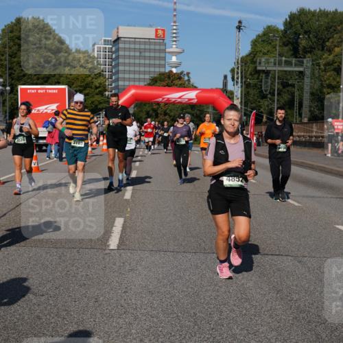 07.09.2025 - BARMER Alsterlauf Yannick Fuchs http://msf.ph/oto/8827187 07.09.2025 10:08:40 Laufen 3990, 6028, 3103, 5919, 3706, 177 meine-sportfotos.de