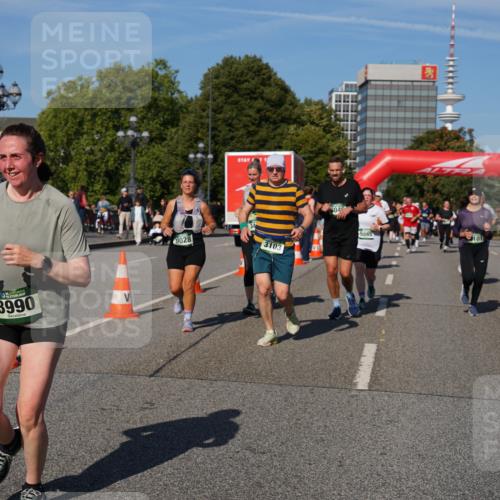 07.09.2025 - BARMER Alsterlauf Yannick Fuchs http://msf.ph/oto/8827192 07.09.2025 10:08:42 Laufen 3990, 8028, 3103, 8049, 5865, 5919, 3228 meine-sportfotos.de