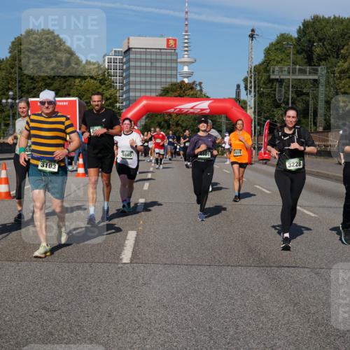 07.09.2025 - BARMER Alsterlauf Yannick Fuchs http://msf.ph/oto/8827194 07.09.2025 10:08:42 Laufen 48, 8028, 3103, 5865, 5919, 3228, 3706 meine-sportfotos.de