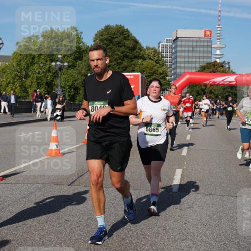07.09.2025 - BARMER Alsterlauf Yannick Fuchs http://msf.ph/oto/8827203 07.09.2025 10:08:45 Laufen 3448, 804, 5865, 5732 meine-sportfotos.de