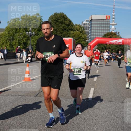 07.09.2025 - BARMER Alsterlauf Yannick Fuchs http://msf.ph/oto/8827204 07.09.2025 10:08:45 Laufen 10, 3448, 804, 5865, 5732, 591 meine-sportfotos.de