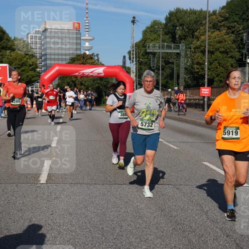 07.09.2025 - BARMER Alsterlauf Yannick Fuchs http://msf.ph/oto/8827207 07.09.2025 10:08:46 Laufen 4280, 388, 5732, 2013, 5919 meine-sportfotos.de