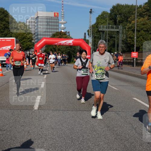 07.09.2025 - BARMER Alsterlauf Yannick Fuchs http://msf.ph/oto/8827208 07.09.2025 10:08:47 Laufen 4280, 3880, 5732, 10, 2013, 5919 meine-sportfotos.de