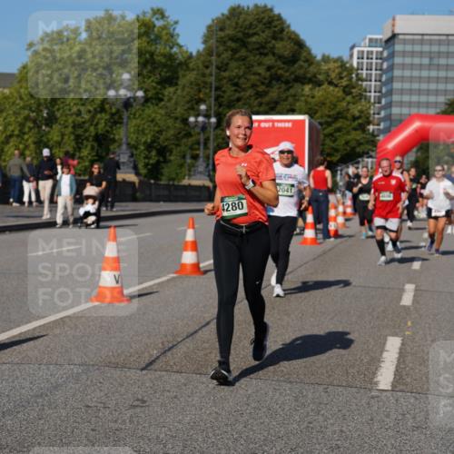 07.09.2025 - BARMER Alsterlauf Yannick Fuchs http://msf.ph/oto/8827212 07.09.2025 10:08:48 Laufen 4280, 2041 meine-sportfotos.de