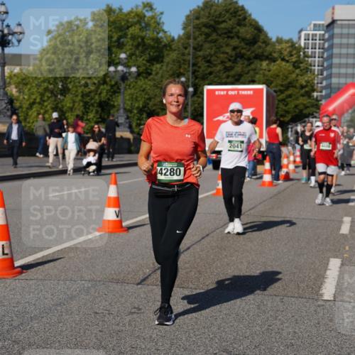 07.09.2025 - BARMER Alsterlauf Yannick Fuchs http://msf.ph/oto/8827214 07.09.2025 10:08:48 Laufen 4280, 2041 meine-sportfotos.de