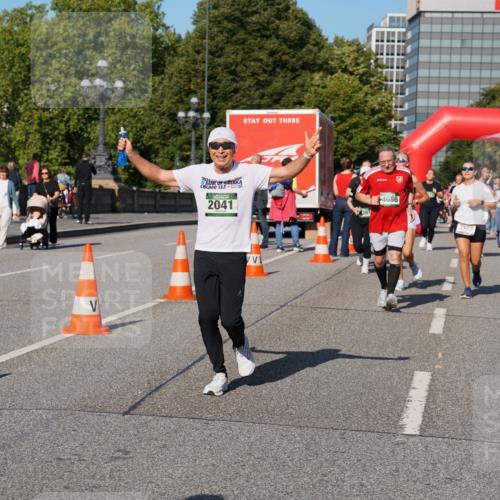 07.09.2025 - BARMER Alsterlauf Yannick Fuchs http://msf.ph/oto/8827217 07.09.2025 10:08:49 Laufen 13, 1, 0, 2041, 4686, 3702 meine-sportfotos.de