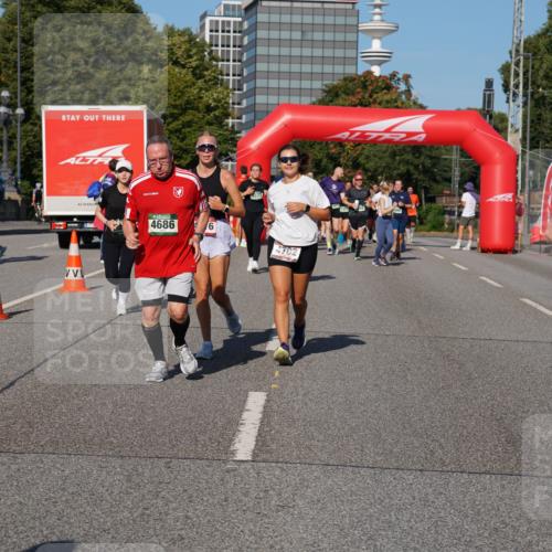07.09.2025 - BARMER Alsterlauf Yannick Fuchs http://msf.ph/oto/8827227 07.09.2025 10:08:51 Laufen 4686, 577, 6, 4702, 4462 meine-sportfotos.de
