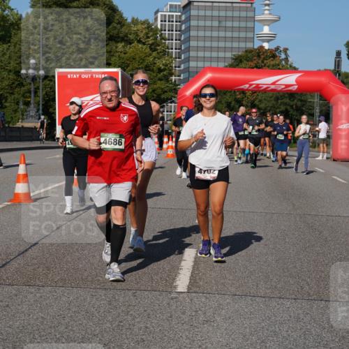 07.09.2025 - BARMER Alsterlauf Yannick Fuchs http://msf.ph/oto/8827233 07.09.2025 10:08:52 Laufen 4686, 4, 4462 meine-sportfotos.de
