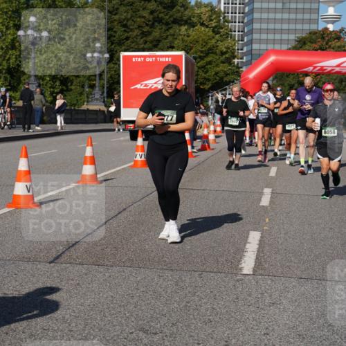 07.09.2025 - BARMER Alsterlauf Yannick Fuchs http://msf.ph/oto/8827261 07.09.2025 10:08:58 Laufen 77, 2007, 4571, 4572, 8058, 8060 meine-sportfotos.de