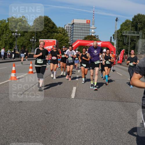 07.09.2025 - BARMER Alsterlauf Yannick Fuchs http://msf.ph/oto/8827281 07.09.2025 10:09:03 Laufen 2007, 2462, 2462, 812, 4571, 5418, 572, 5974, 5975, 270, 8058, 60 meine-sportfotos.de